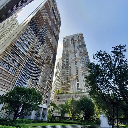 Hampton Residence Next To Emporium